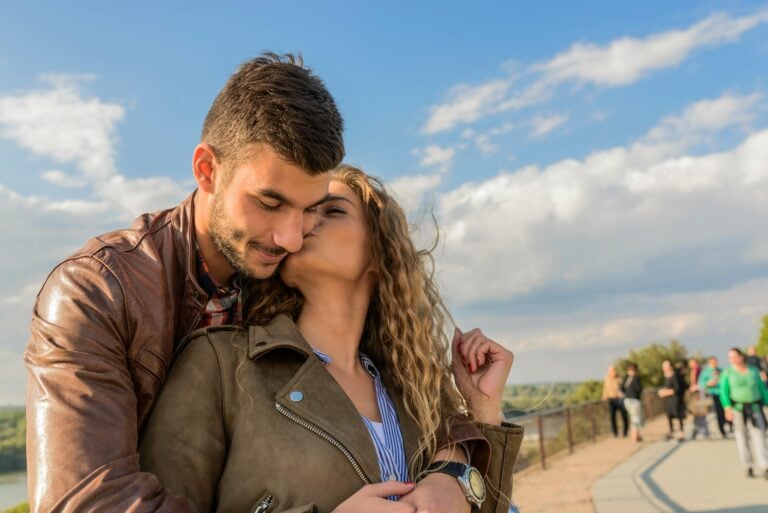 30 Romantic USA Weekend Trips for Couples (Lodging & Activities Included!)